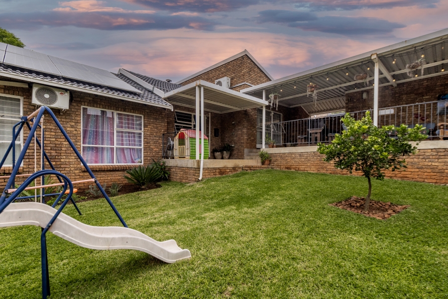 3 Bedroom Property for Sale in Erasmuskloof Gauteng