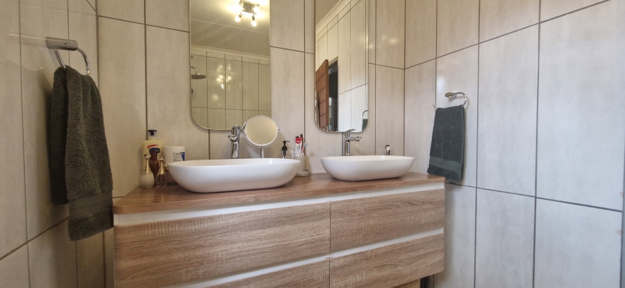 3 Bedroom Property for Sale in Equestria Gauteng