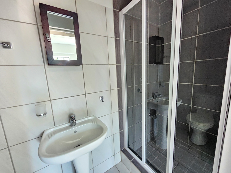 2 Bedroom Property for Sale in Die Wilgers Gauteng