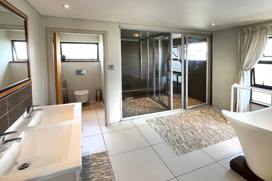 To Let 5 Bedroom Property for Rent in Waterfall Country Village Gauteng