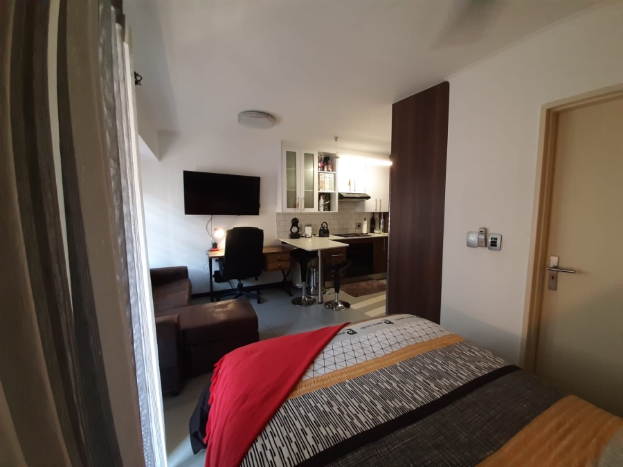 1 Bedroom Property for Sale in Hatfield Gauteng