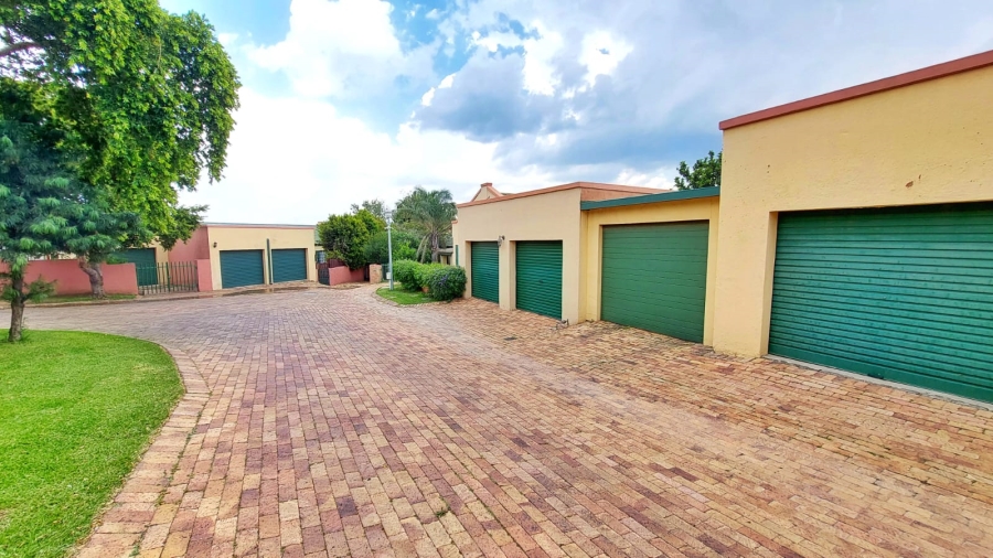 To Let 3 Bedroom Property for Rent in Halfway Gardens Gauteng