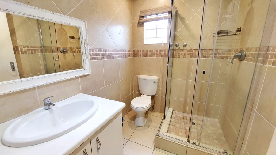 To Let 3 Bedroom Property for Rent in Halfway Gardens Gauteng