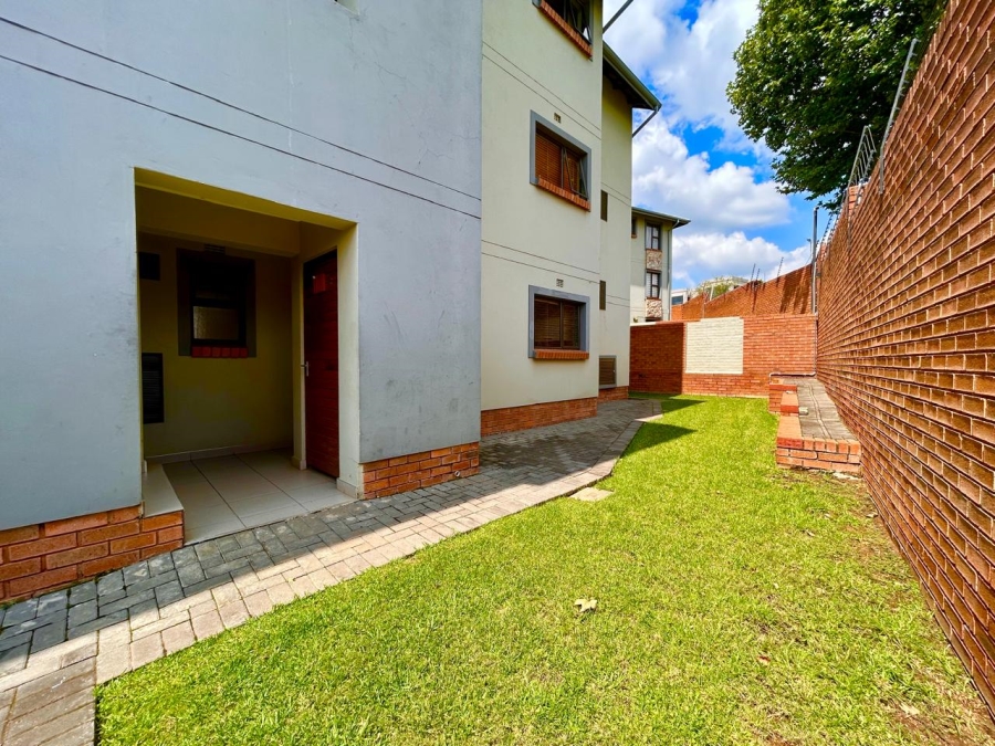 To Let 2 Bedroom Property for Rent in Kyalami Hills Gauteng
