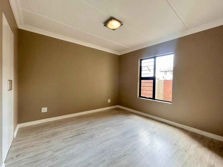 To Let 2 Bedroom Property for Rent in Kyalami Hills Gauteng