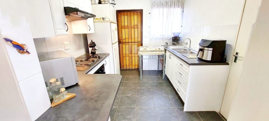 To Let 2 Bedroom Property for Rent in Halfway Gardens Gauteng