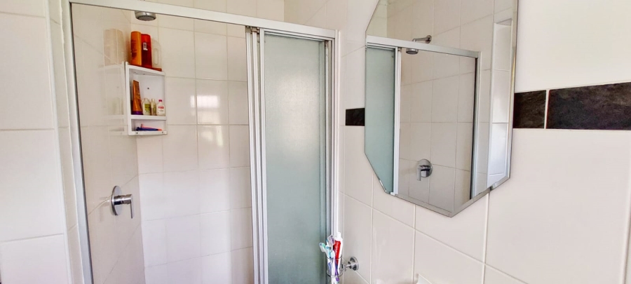 To Let 2 Bedroom Property for Rent in Halfway Gardens Gauteng