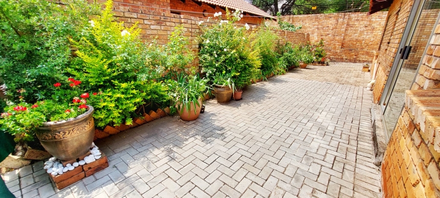 To Let 2 Bedroom Property for Rent in Halfway Gardens Gauteng