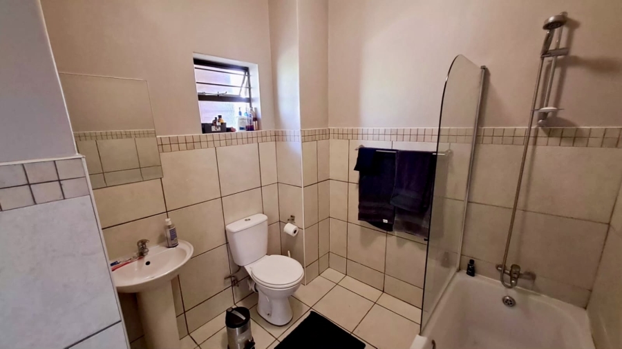 To Let 1 Bedroom Property for Rent in Barbeque Downs Gauteng