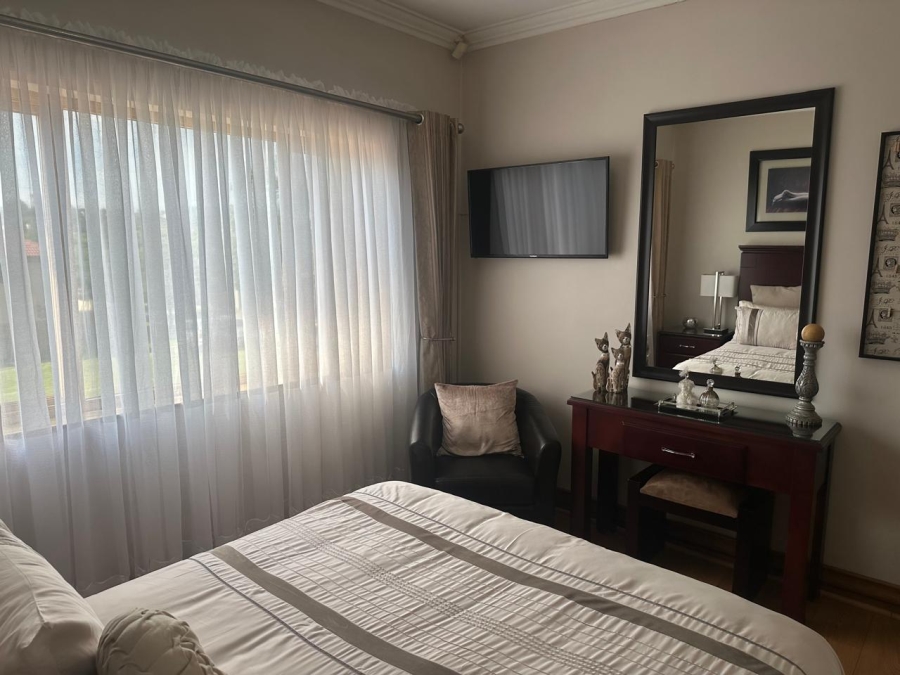3 Bedroom Property for Sale in Marais Steyn Park Gauteng