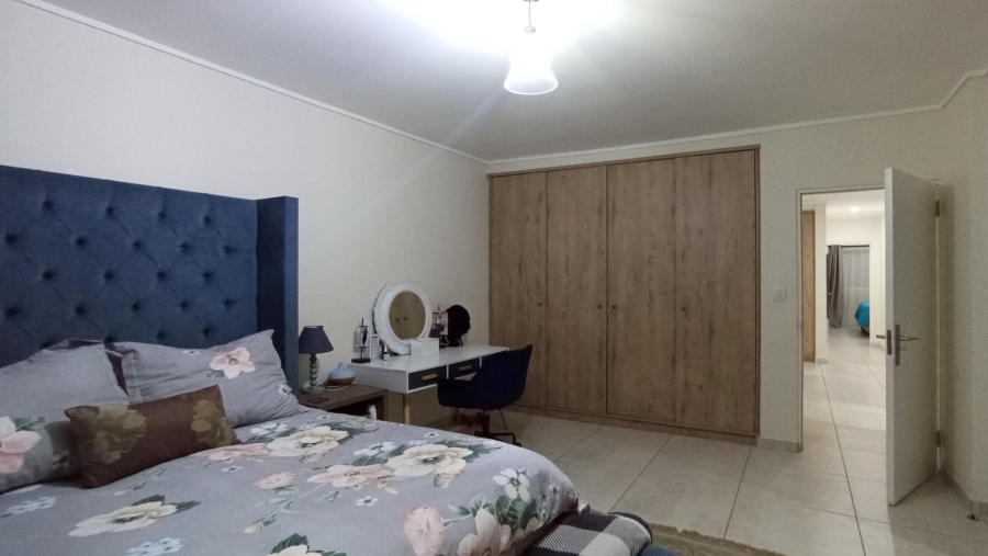 5 Bedroom Property for Sale in Noordhang Gauteng