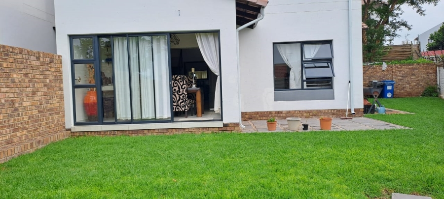 5 Bedroom Property for Sale in Noordhang Gauteng