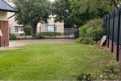 3 Bedroom Property for Sale in Linmeyer Gauteng