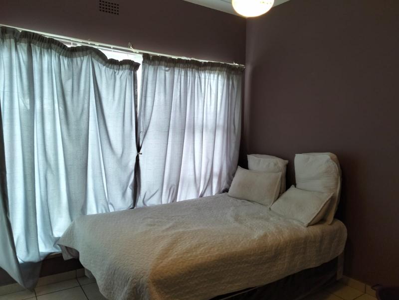 3 Bedroom Property for Sale in Linmeyer Gauteng