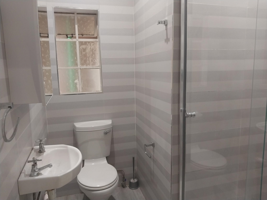 To Let 3 Bedroom Property for Rent in Mondeor Gauteng