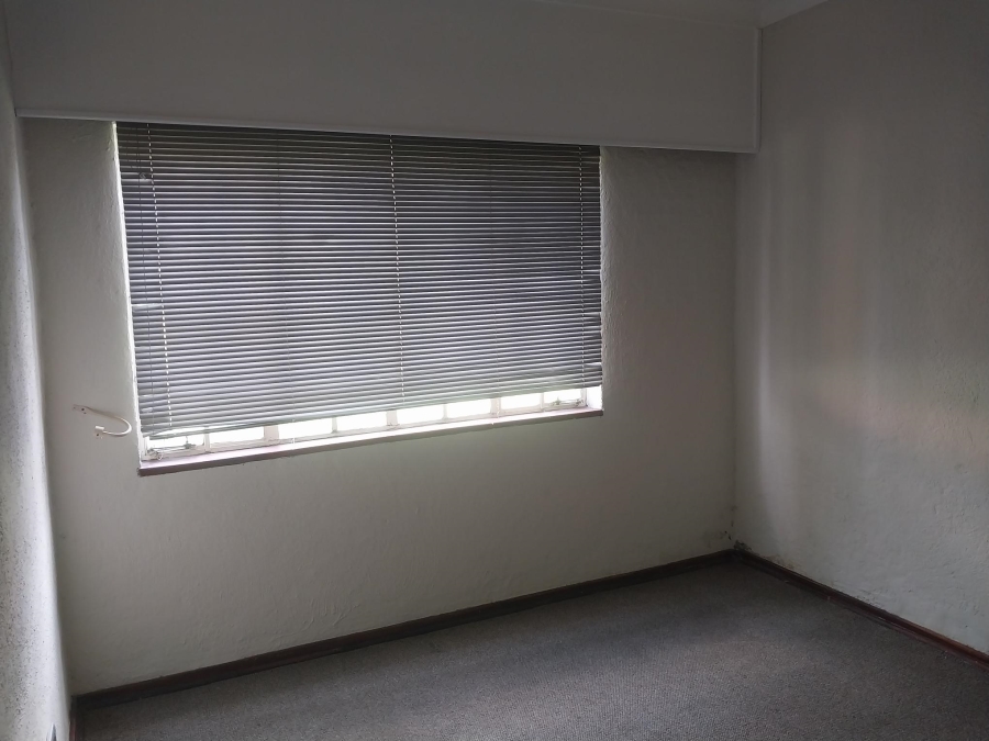 To Let 3 Bedroom Property for Rent in Mondeor Gauteng