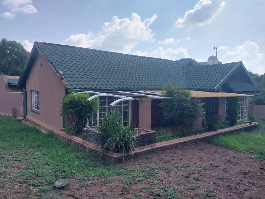 To Let 3 Bedroom Property for Rent in Mondeor Gauteng
