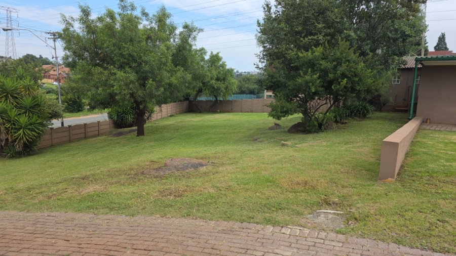 To Let 3 Bedroom Property for Rent in Mondeor Gauteng