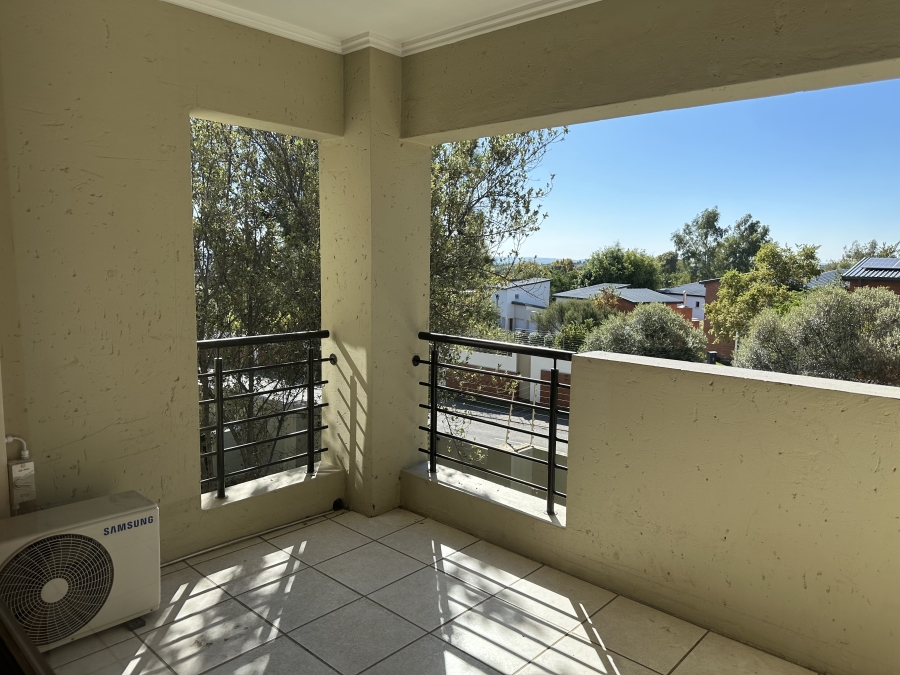 To Let 2 Bedroom Property for Rent in Broadacres Gauteng