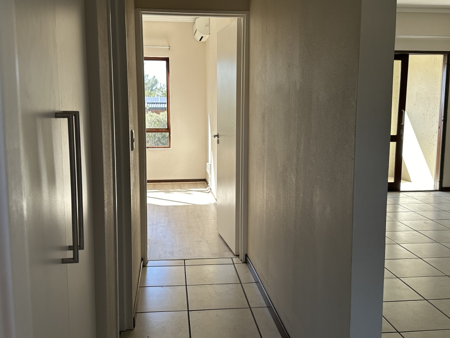 To Let 2 Bedroom Property for Rent in Broadacres Gauteng