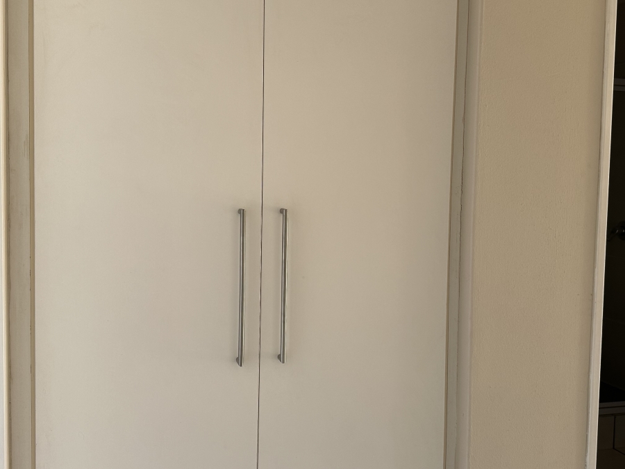 To Let 2 Bedroom Property for Rent in Broadacres Gauteng