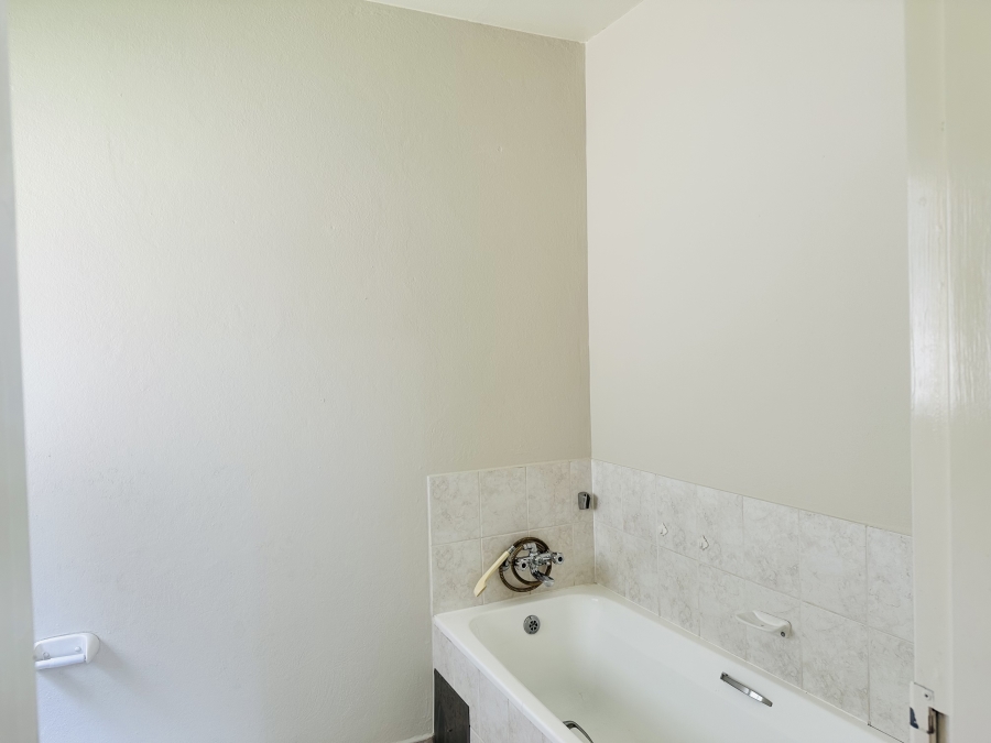 2 Bedroom Property for Sale in Brentwood Park Gauteng