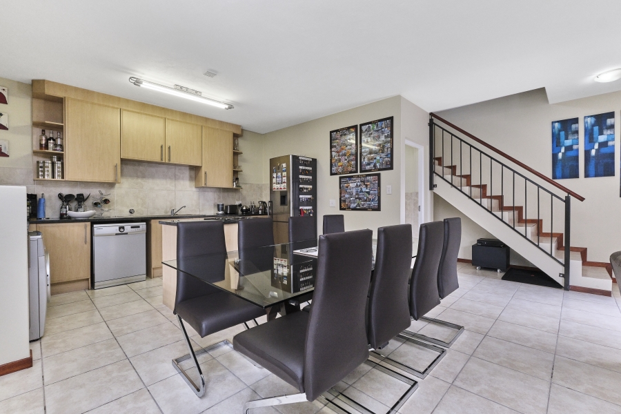 2 Bedroom Property for Sale in Barbeque Downs Gauteng