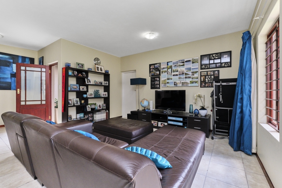 2 Bedroom Property for Sale in Barbeque Downs Gauteng