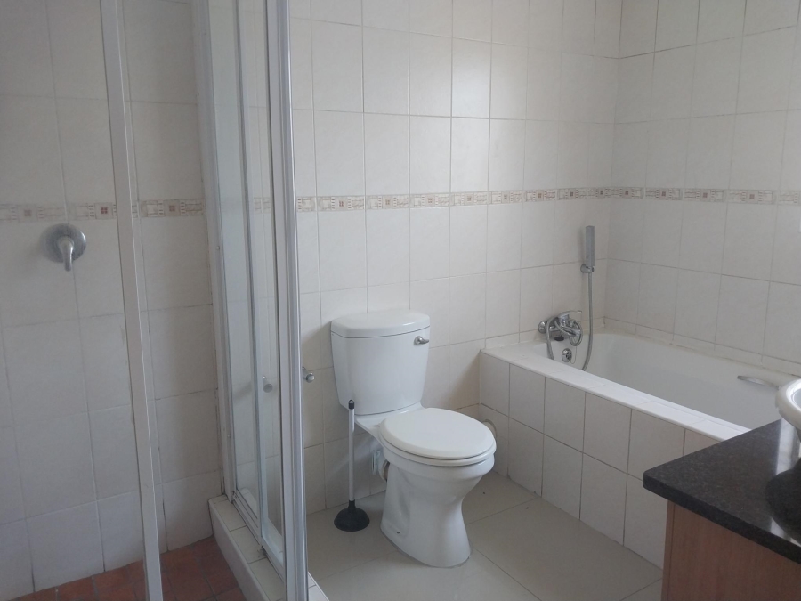 To Let 3 Bedroom Property for Rent in Noordwyk Gauteng