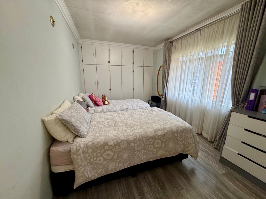 4 Bedroom Property for Sale in Eldoraigne Gauteng