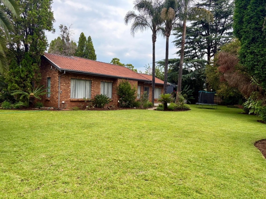 4 Bedroom Property for Sale in Eldoraigne Gauteng