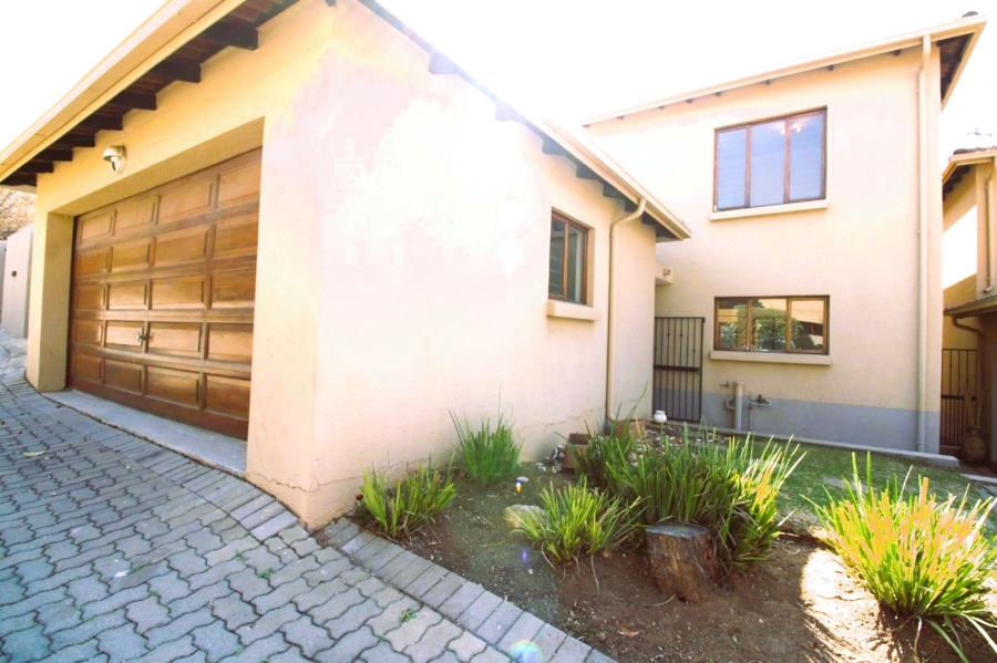 To Let 3 Bedroom Property for Rent in Edenburg Gauteng