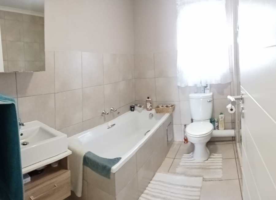 2 Bedroom Property for Sale in Montana Gauteng