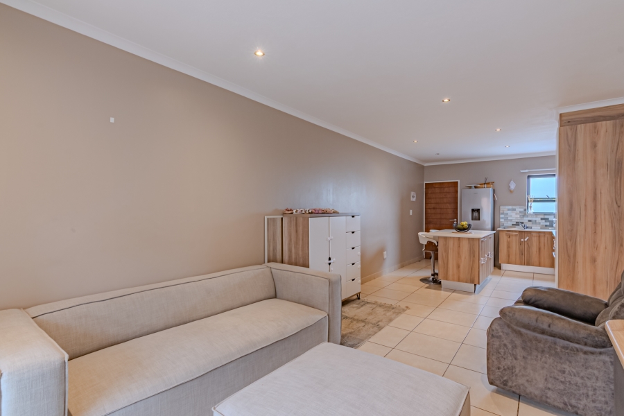 2 Bedroom Property for Sale in Die Hoewes Gauteng