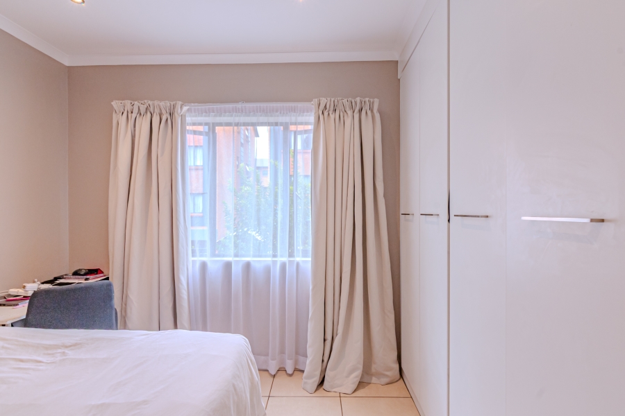 2 Bedroom Property for Sale in Die Hoewes Gauteng