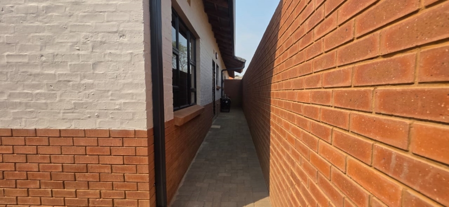 3 Bedroom Property for Sale in Rietvalleirand Gauteng