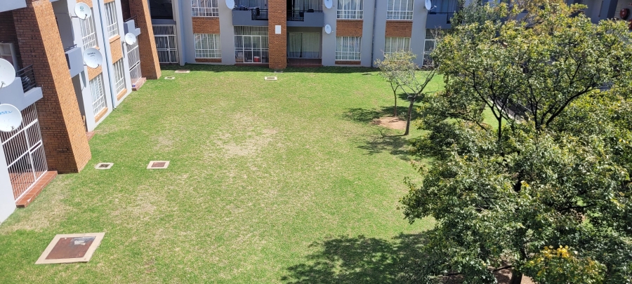 2 Bedroom Property for Sale in Waterkloof Glen Gauteng