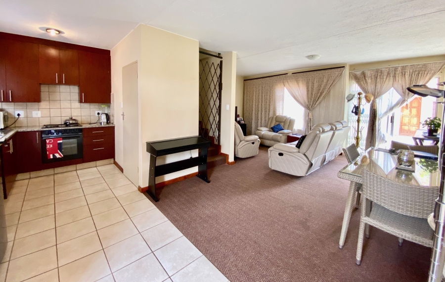 To Let 3 Bedroom Property for Rent in Hazeldean Gauteng