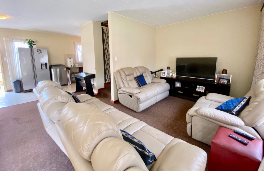 To Let 3 Bedroom Property for Rent in Hazeldean Gauteng