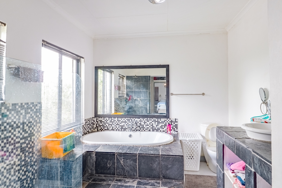 4 Bedroom Property for Sale in Willow Acres Gauteng