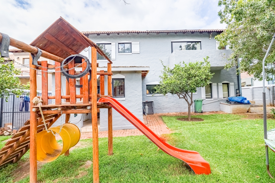 4 Bedroom Property for Sale in Willow Acres Gauteng