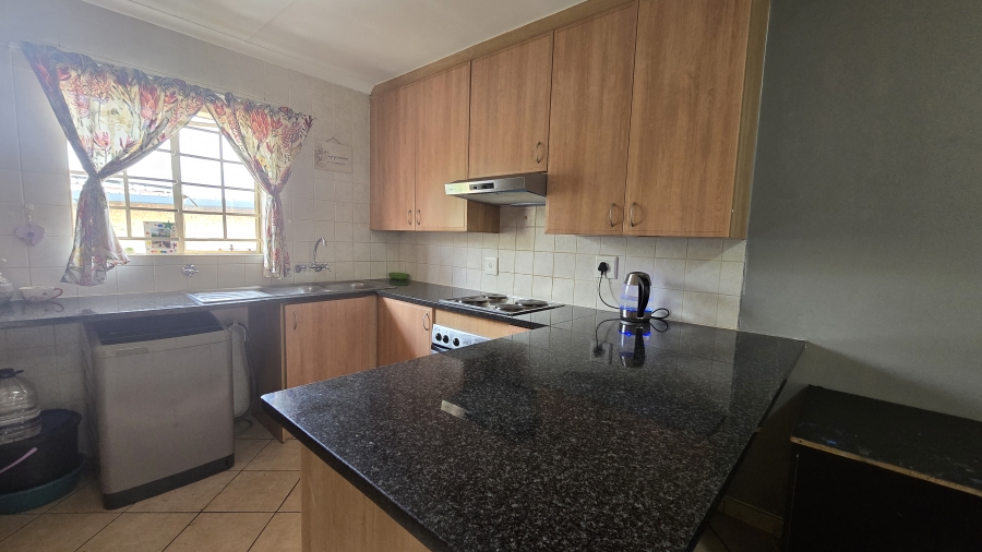 2 Bedroom Property for Sale in The Wilds Gauteng