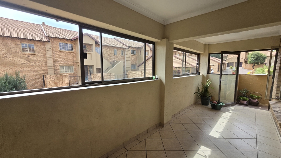 2 Bedroom Property for Sale in The Wilds Gauteng