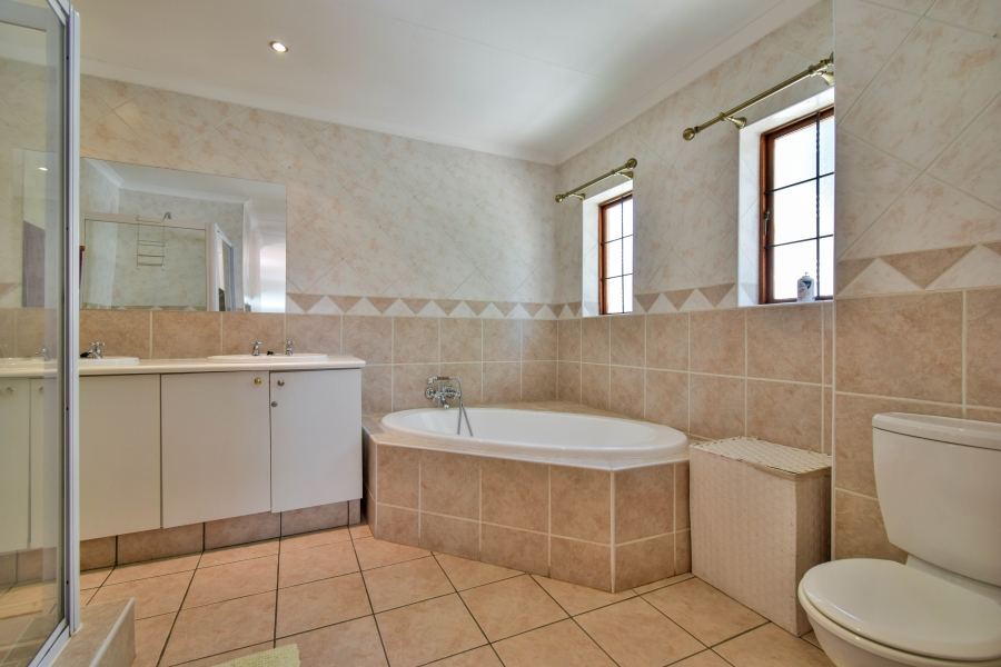 3 Bedroom Property for Sale in Moreleta Park Gauteng