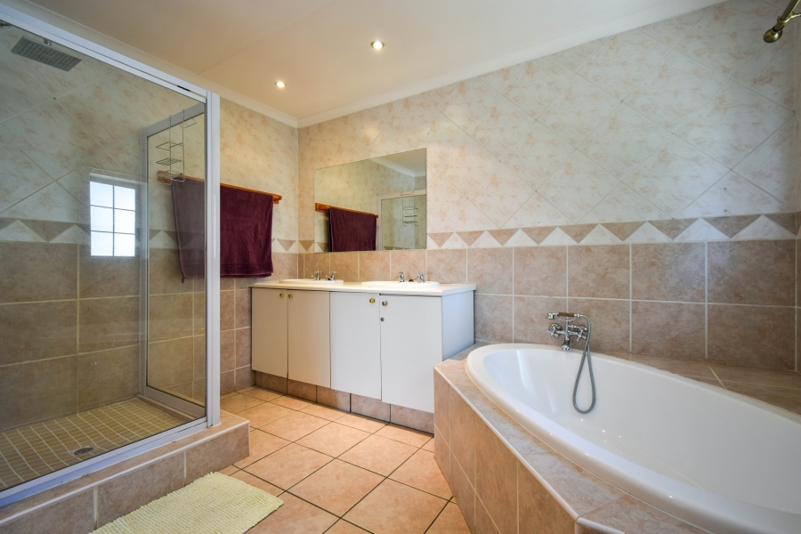 3 Bedroom Property for Sale in Moreleta Park Gauteng