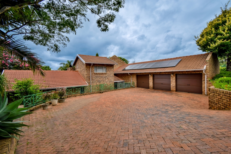 5 Bedroom Property for Sale in Moreleta Park Gauteng