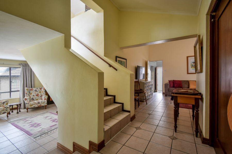 5 Bedroom Property for Sale in Moreleta Park Gauteng