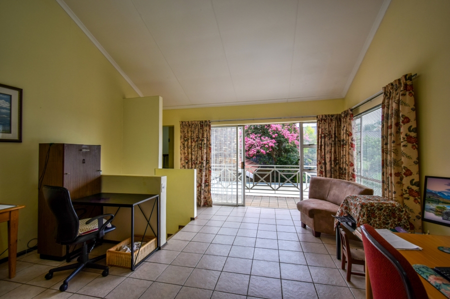 5 Bedroom Property for Sale in Moreleta Park Gauteng