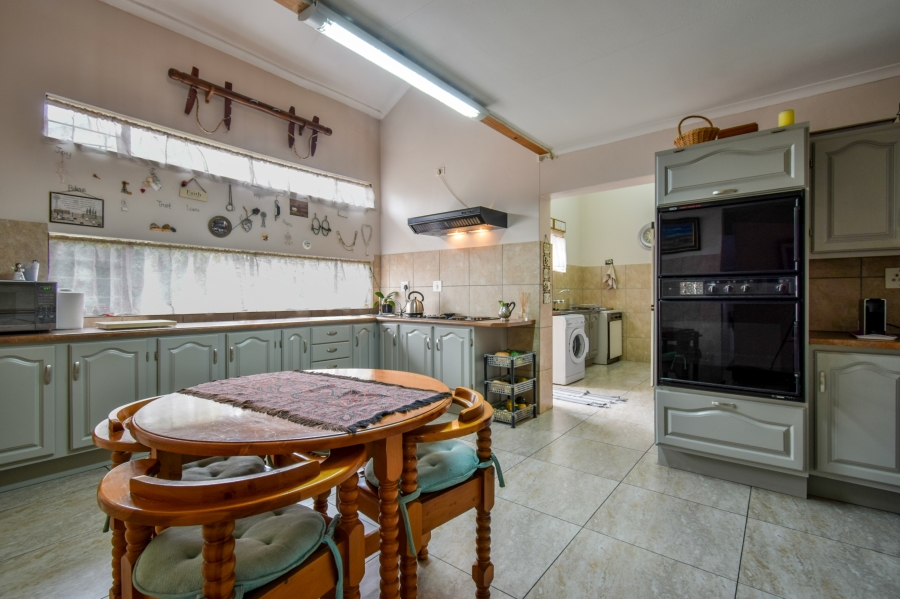 5 Bedroom Property for Sale in Moreleta Park Gauteng