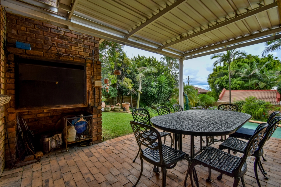 5 Bedroom Property for Sale in Moreleta Park Gauteng